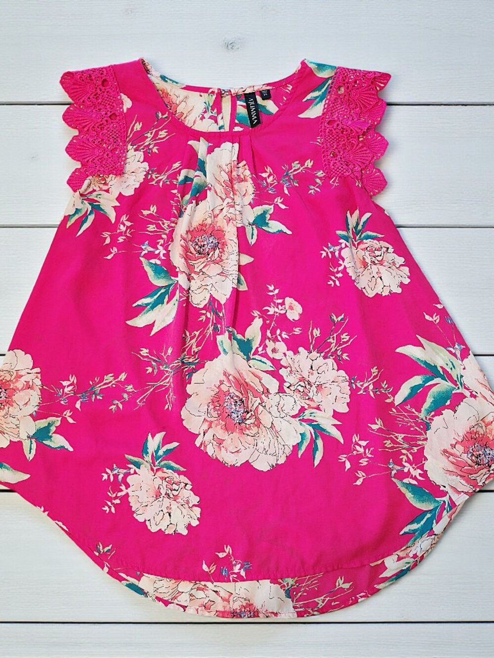 2X Bright Pink Floral Lace Shoulder Blouse – Flowy Sleeveless Summer Top